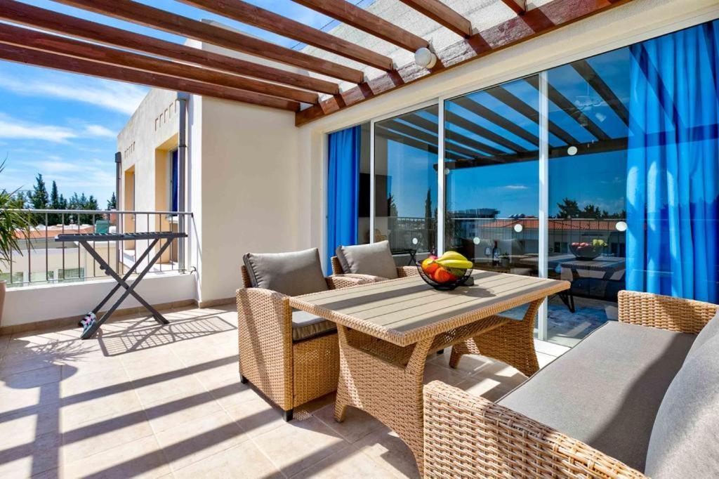 Penthouse Carina Apartamento Pafos Exterior foto