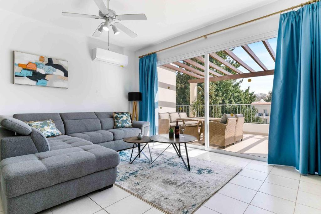 Penthouse Carina Apartamento Pafos Exterior foto